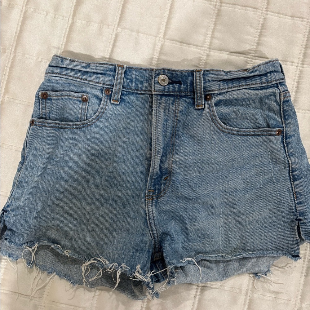 Abercrombie & Fitch the mom short high rise 26